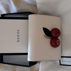 Authentic Gucci bifold wallet cherry wallet  purse luxury  with unbranded chain